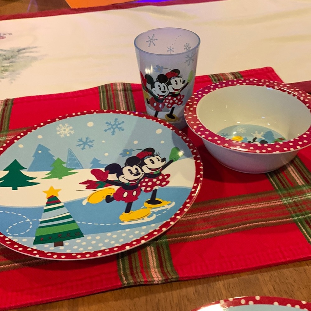 DISNEY 3 Piece Place Setting